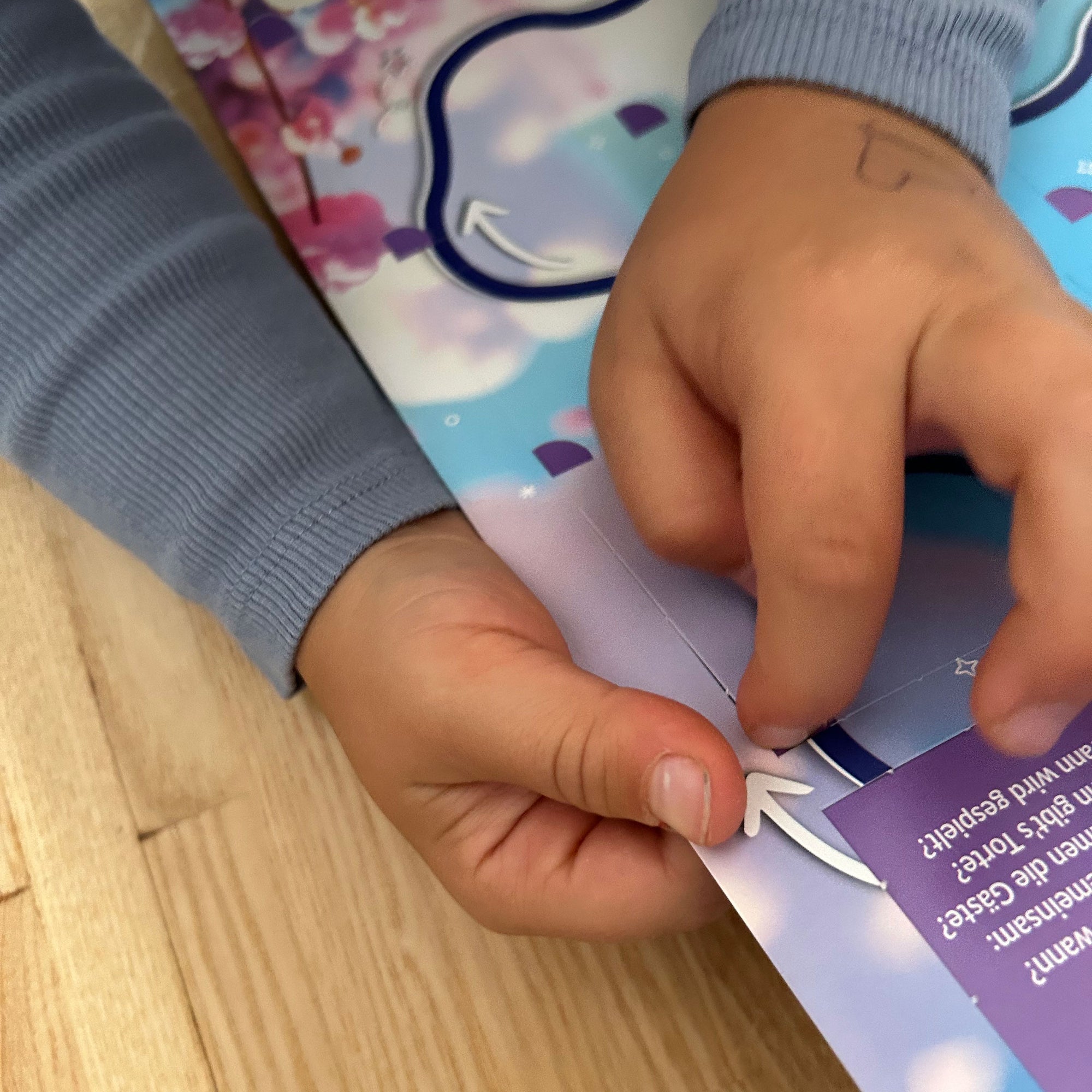 Einhorn-Puzzlestück wird aus dem Kalender gelöst